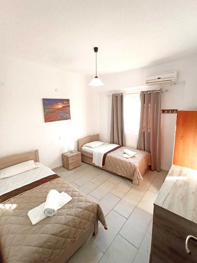 Pouliezos Apartment *